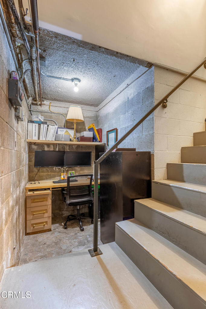 535 S Orange Grove Boulevard 2