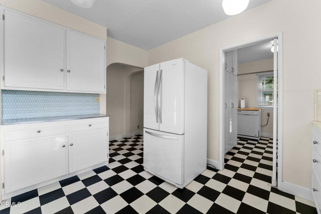 3864 E California Boulevard