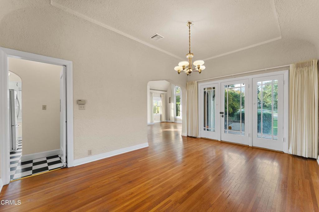 3864 E California Boulevard