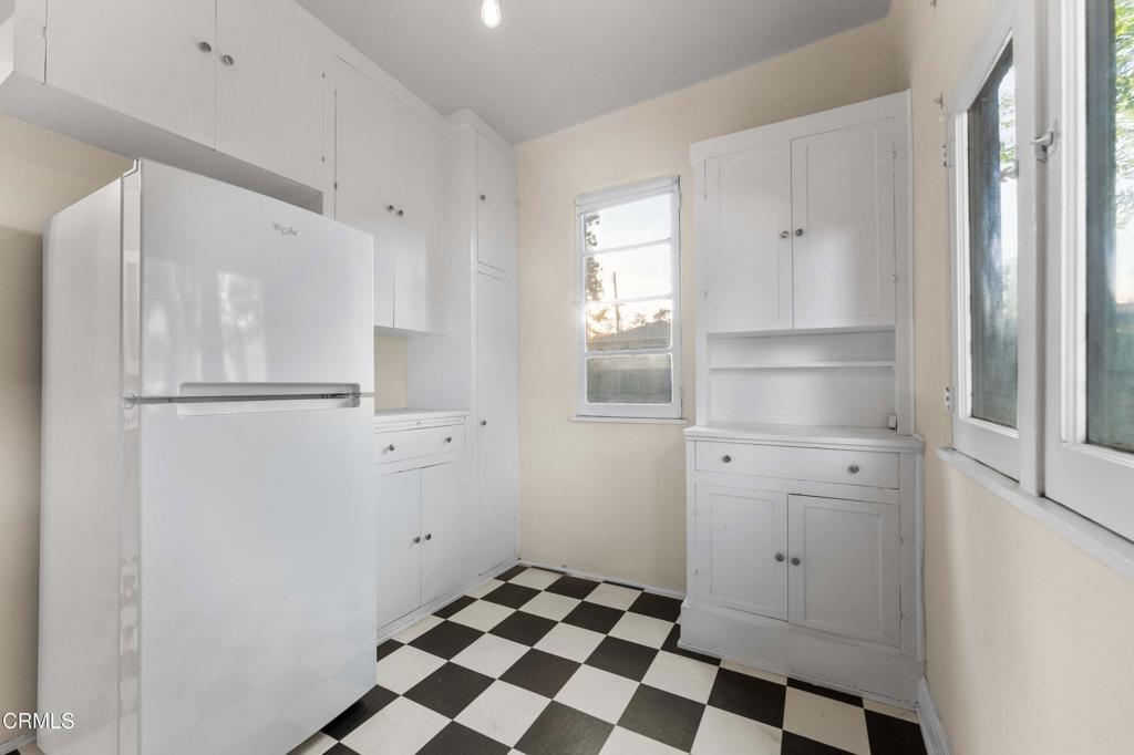 3864 E California Boulevard