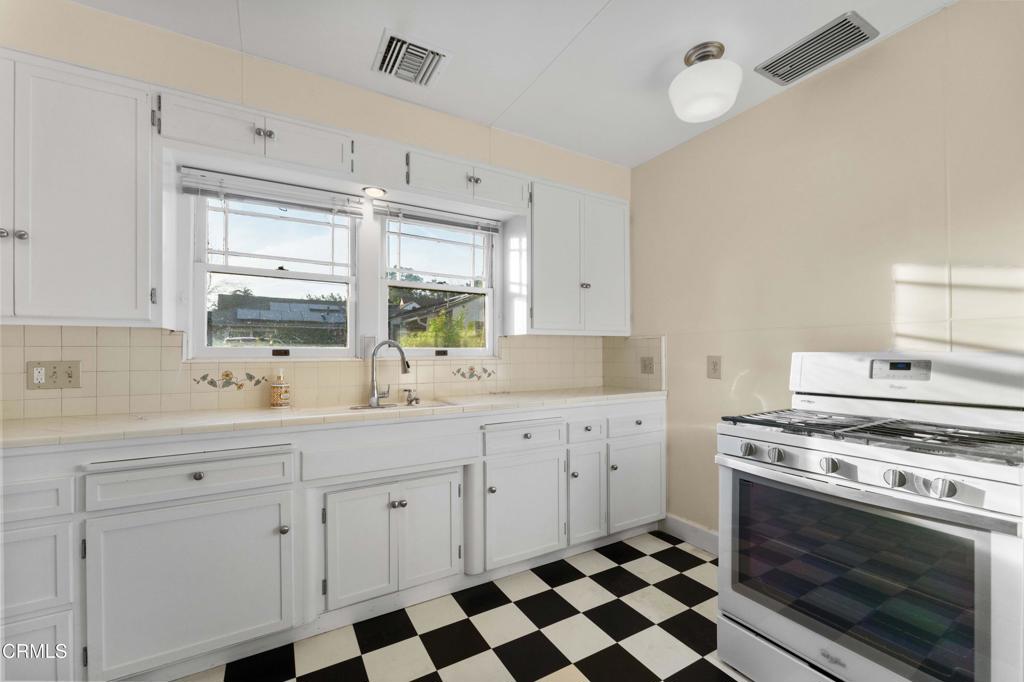 3864 E California Boulevard