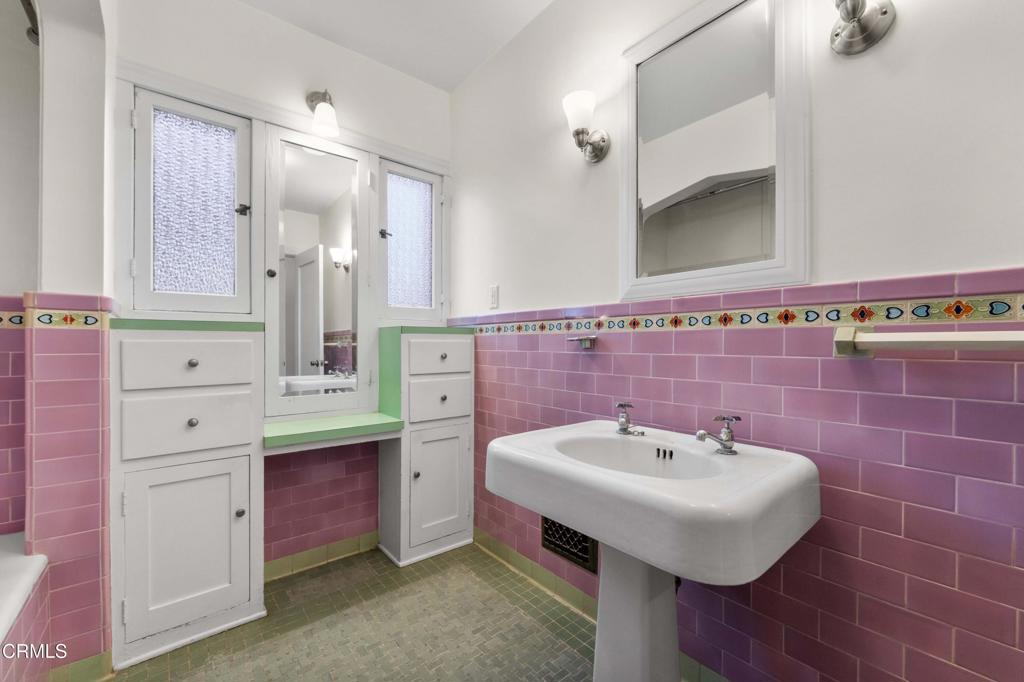 3864 E California Boulevard