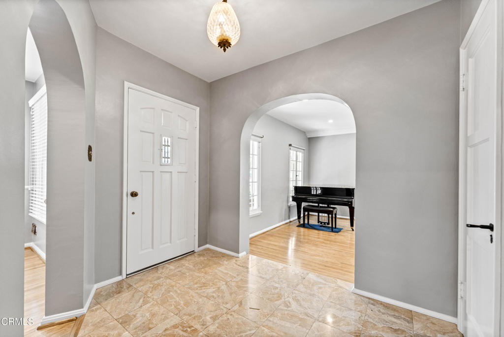 4602 Alta Canyada Road