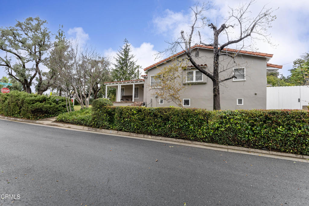 4602 Alta Canyada Road