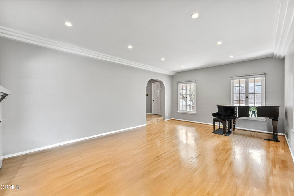 4602 Alta Canyada Road