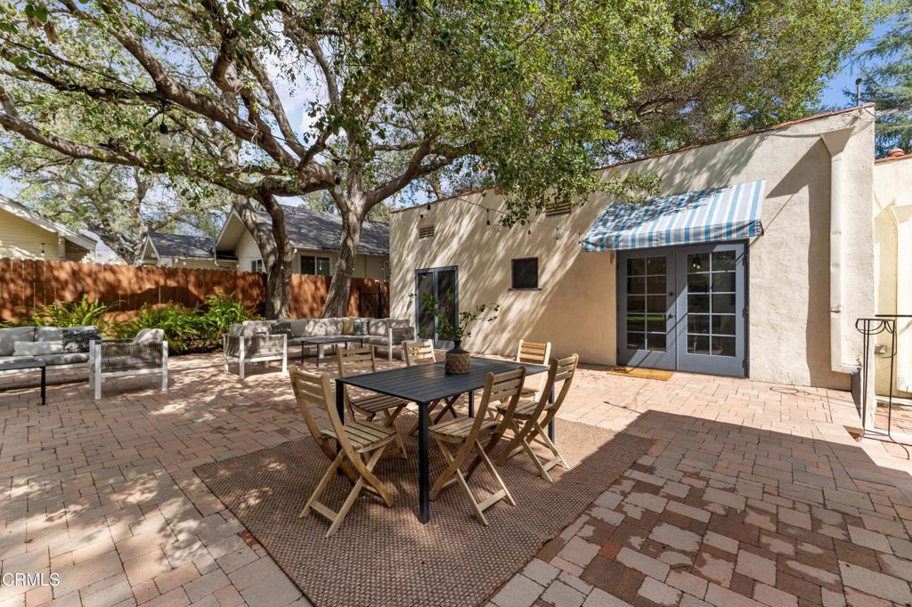 1575 N Holliston Avenue