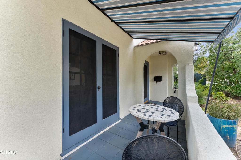 1575 N Holliston Avenue