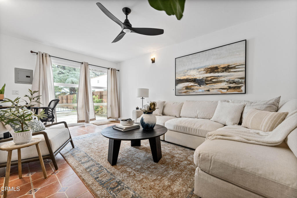 1575 N Holliston Avenue