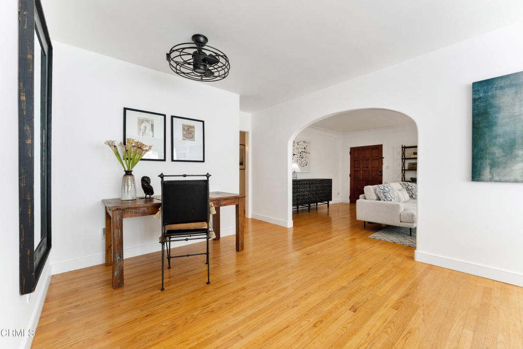 1575 N Holliston Avenue