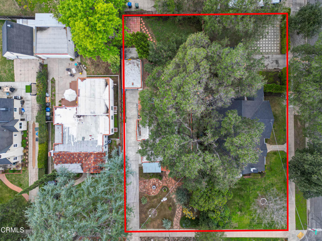 1575 N Holliston Avenue