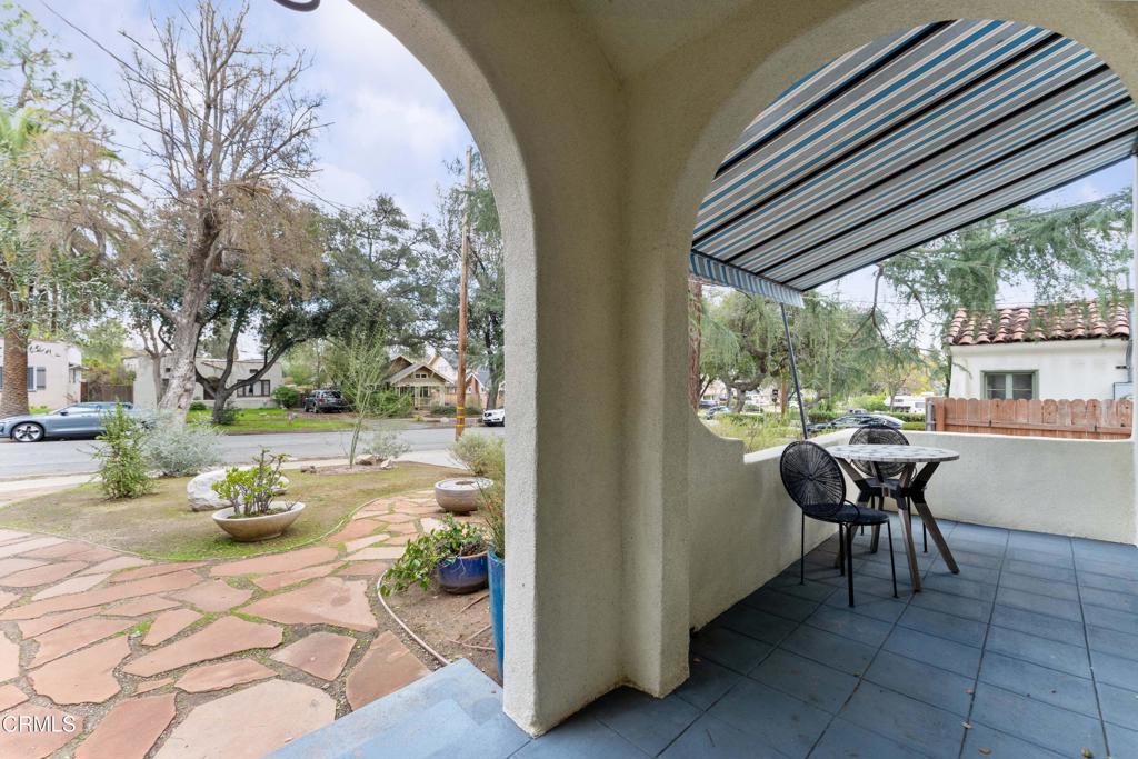 1575 N Holliston Avenue