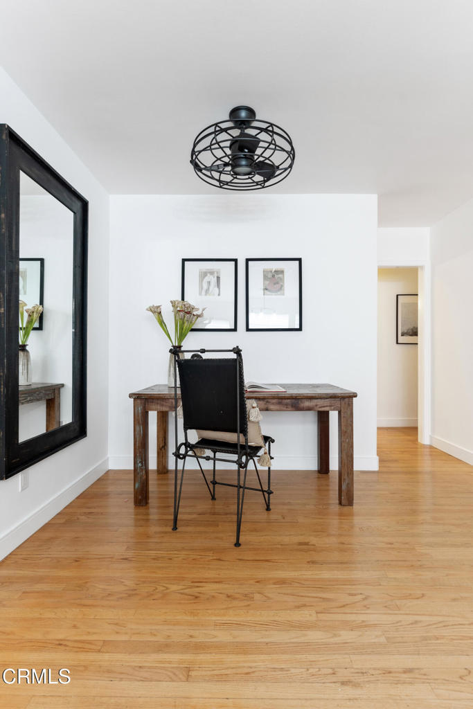 1575 N Holliston Avenue