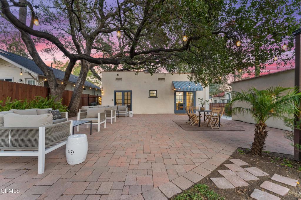 1575 N Holliston Avenue