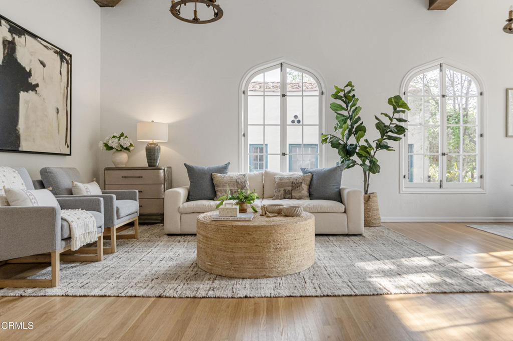 1300 N Holliston Avenue