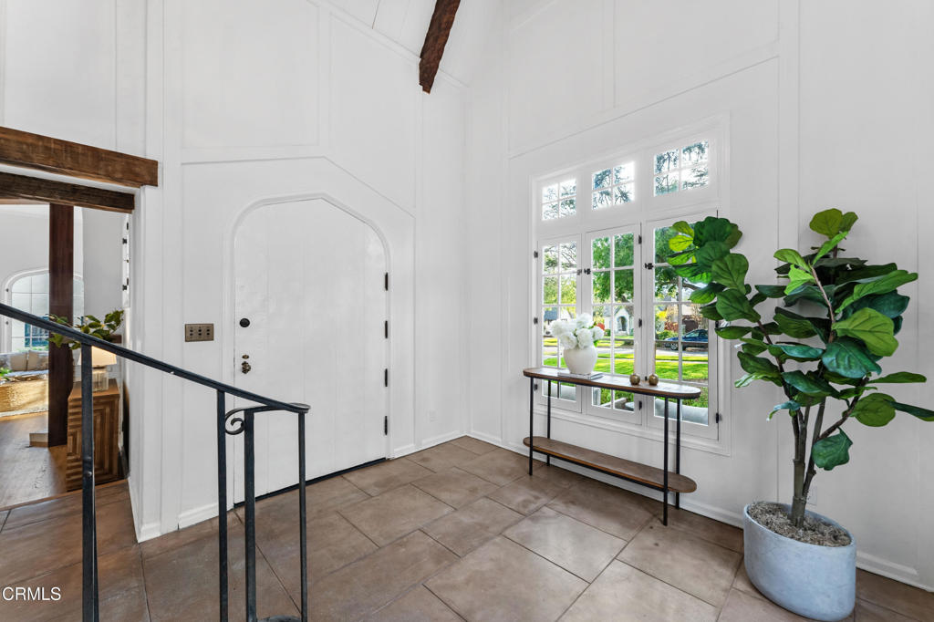 1300 N Holliston Avenue