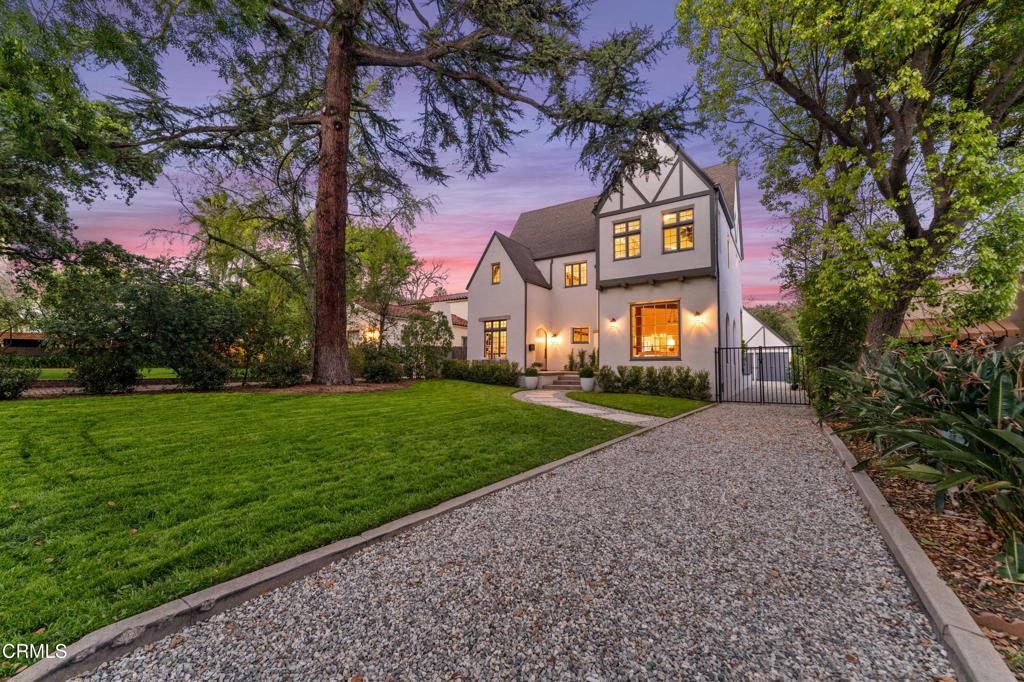 1300 N Holliston Avenue