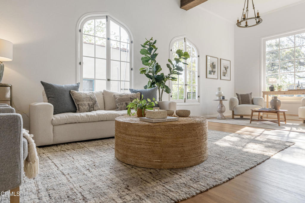 1300 N Holliston Avenue