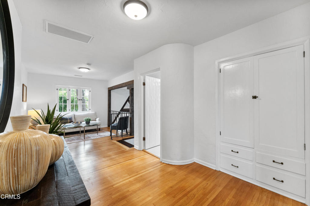 1300 N Holliston Avenue