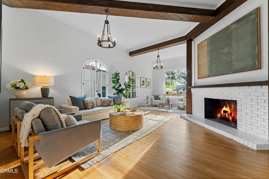 1300 N Holliston Avenue