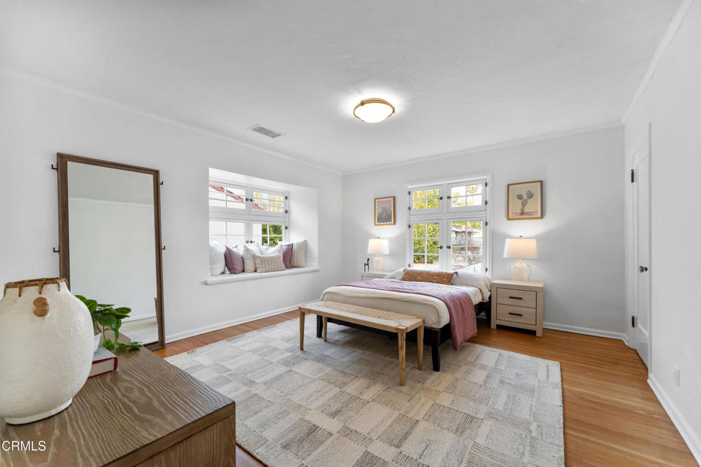 1300 N Holliston Avenue