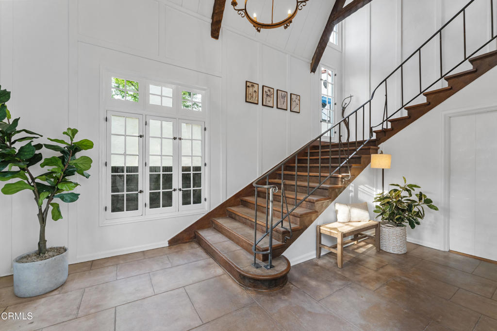 1300 N Holliston Avenue