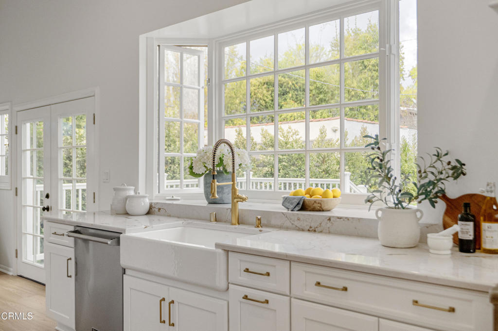 1300 N Holliston Avenue