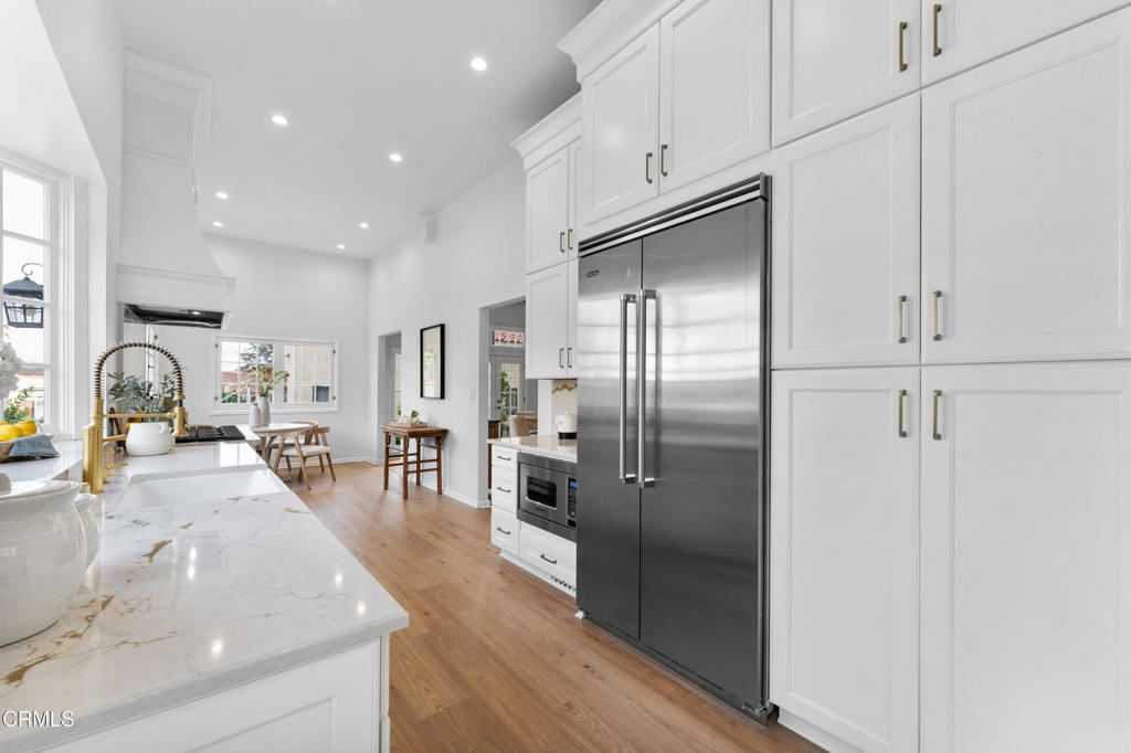 1300 N Holliston Avenue