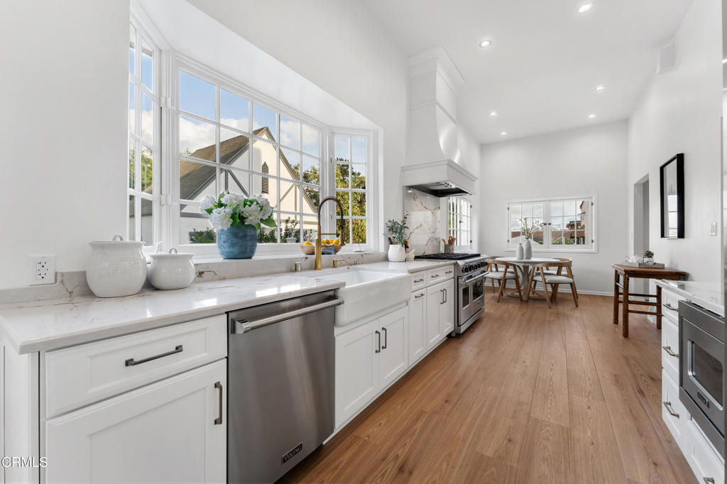 1300 N Holliston Avenue