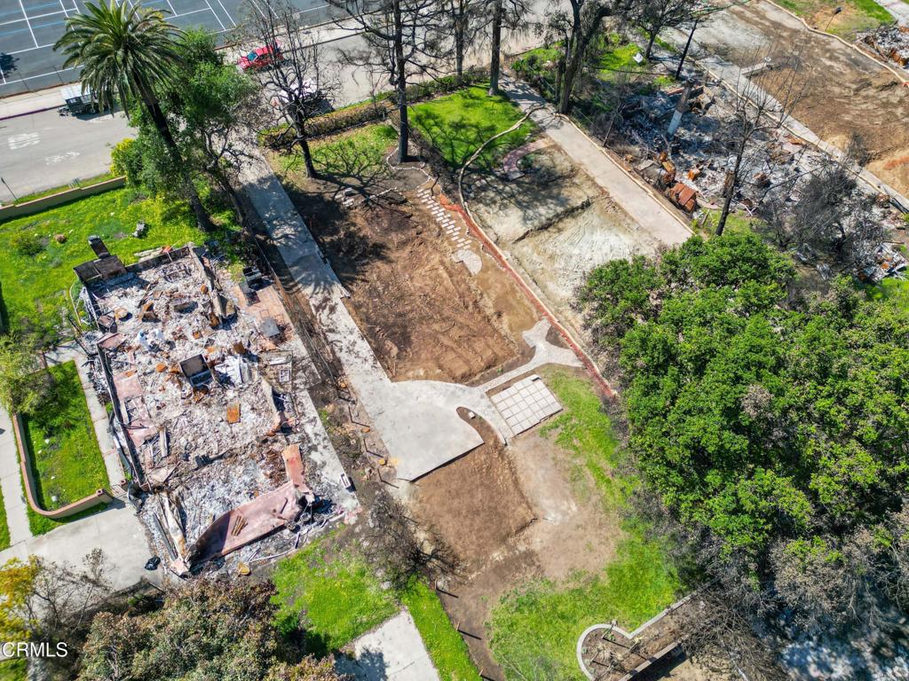 1049 E Calaveras Street