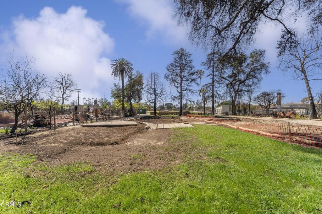 1049 E Calaveras Street