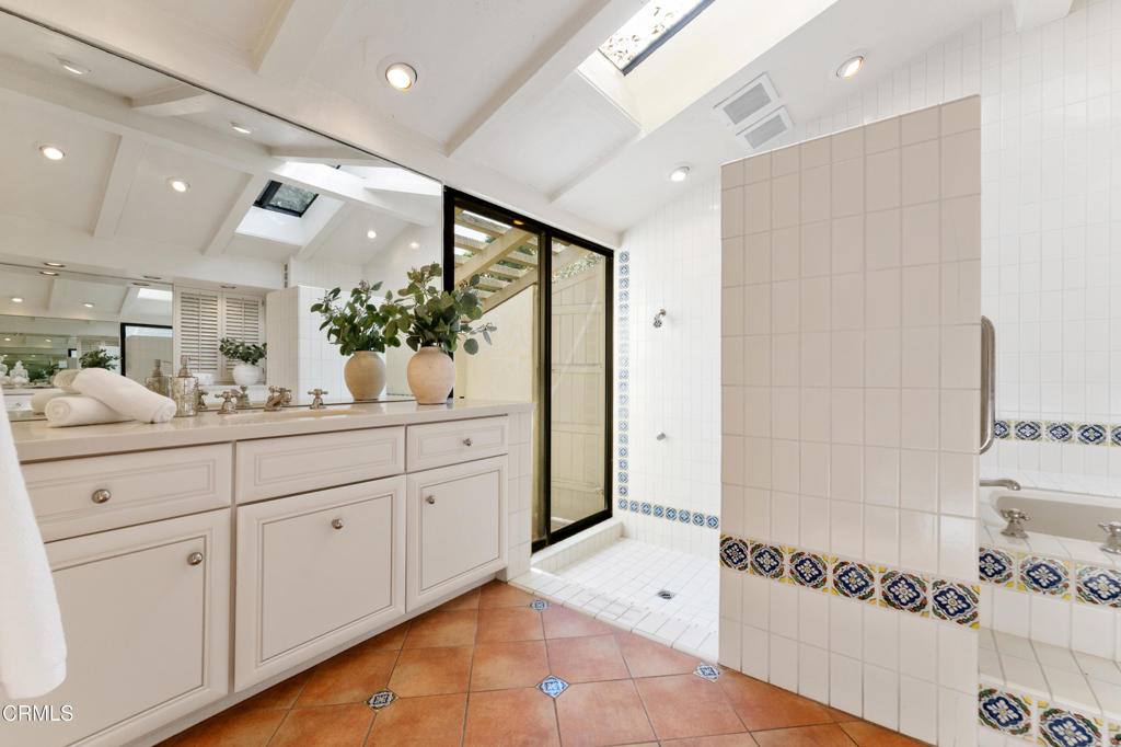 1400 Pasqualito Drive