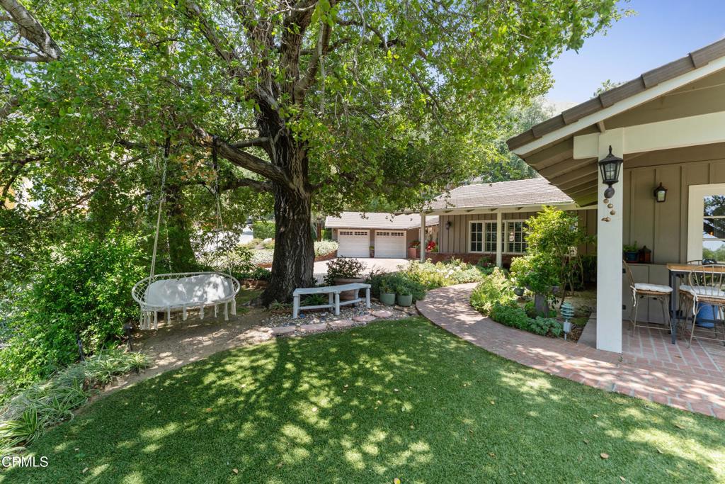 2210 Brambling Lane