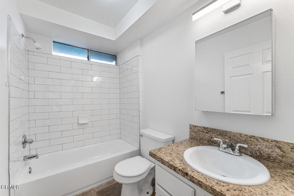 248 E Washington Boulevard 4