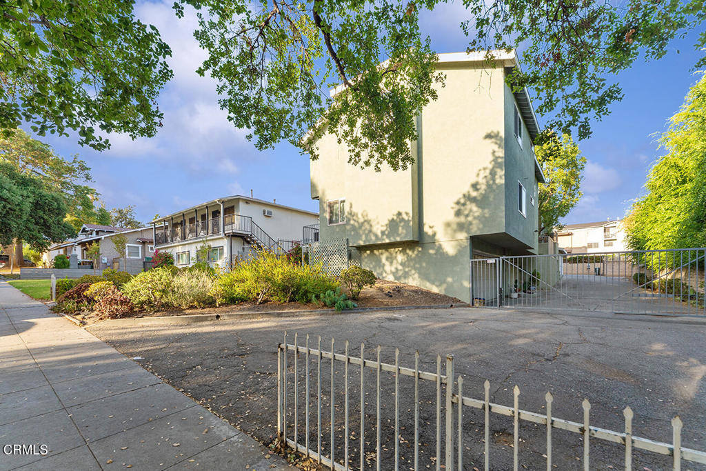 248 E Washington Boulevard 4