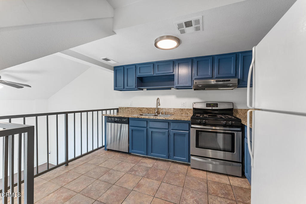 248 E Washington Boulevard 4