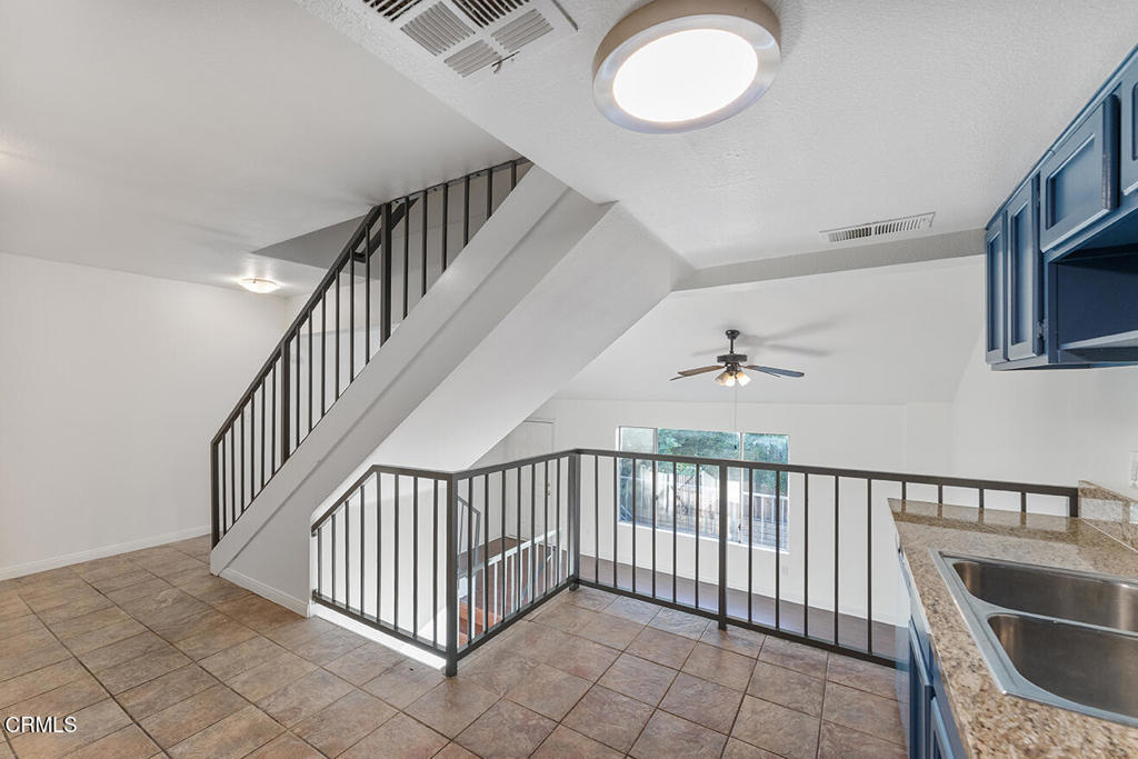 248 E Washington Boulevard 4