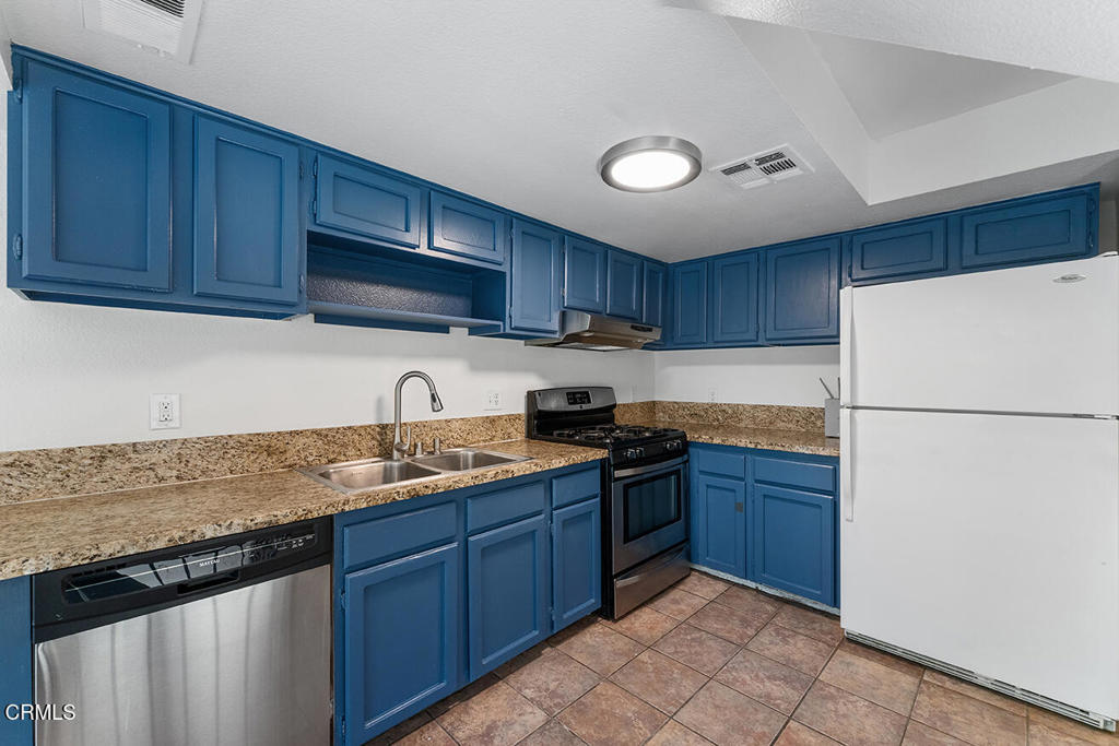 248 E Washington Boulevard 4