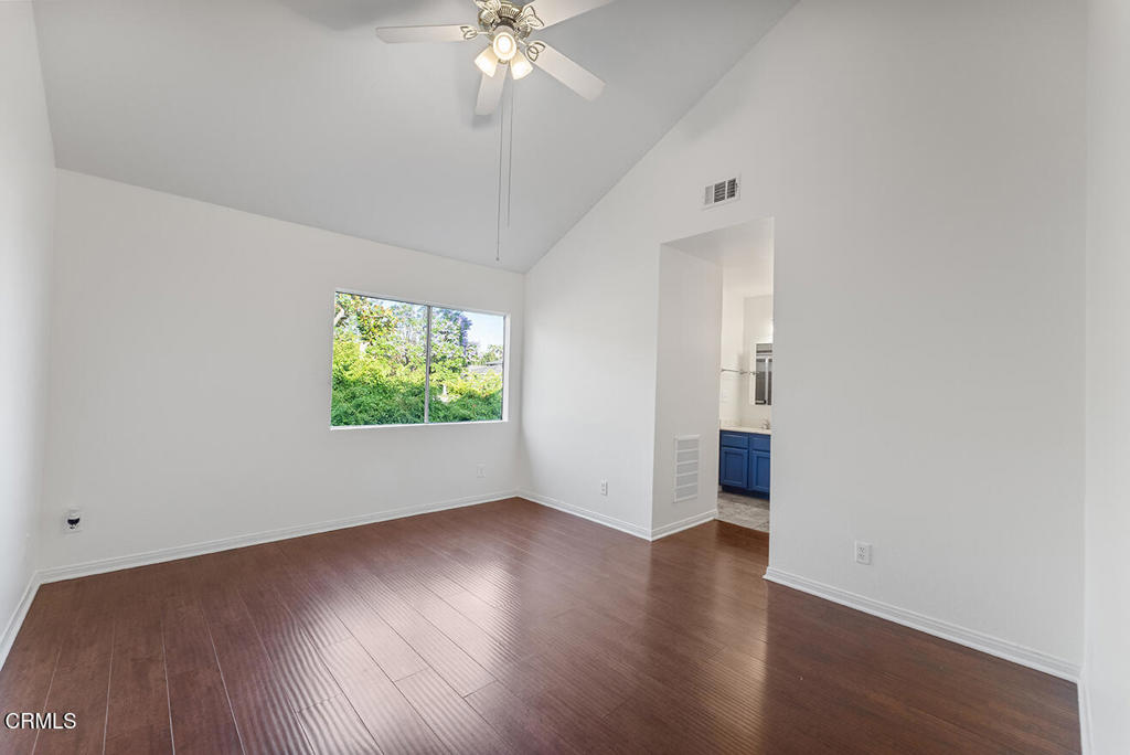 248 E Washington Boulevard 4