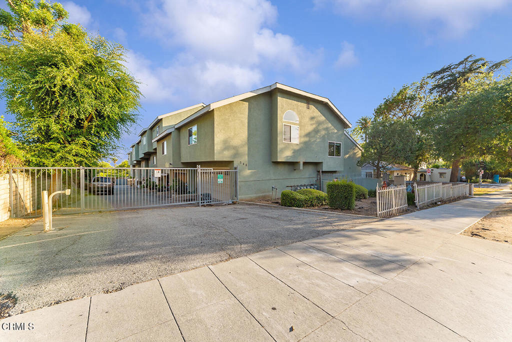 248 E Washington Boulevard 4