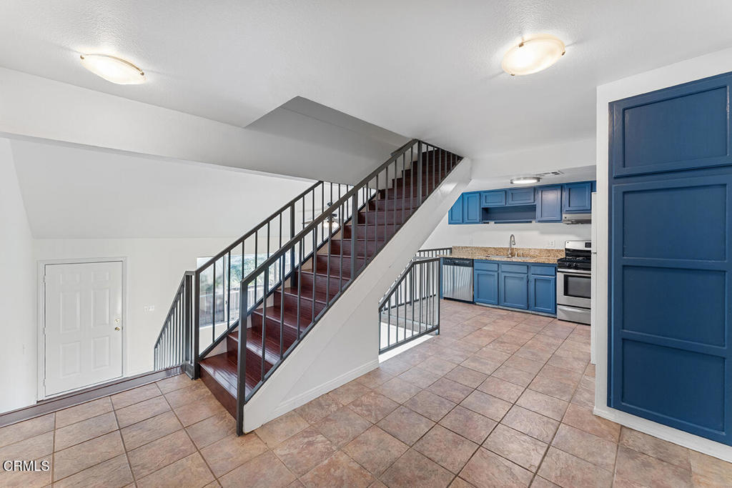 248 E Washington Boulevard 4