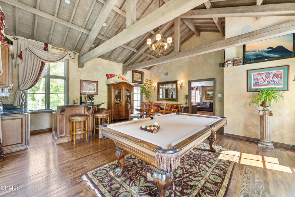 1205 Linda Vista Avenue