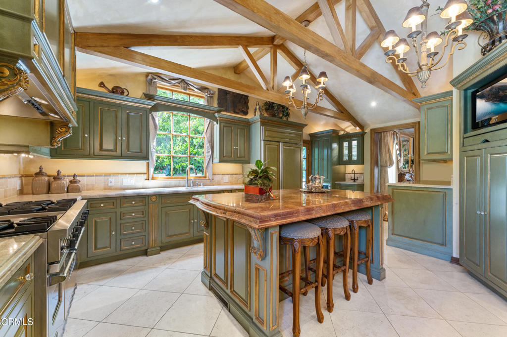 1205 Linda Vista Avenue