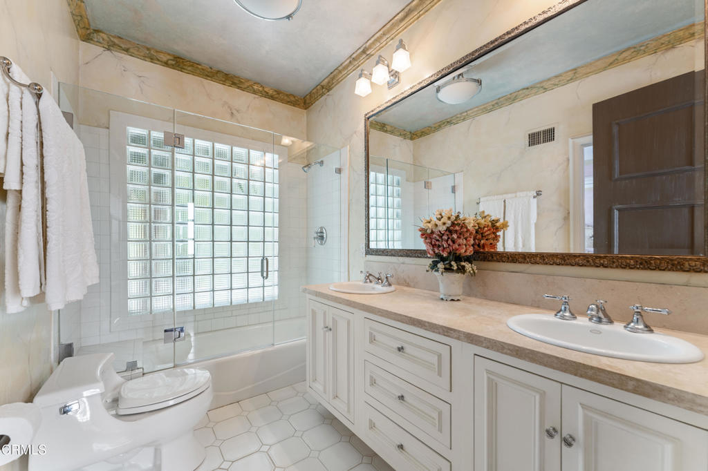 1205 Linda Vista Avenue