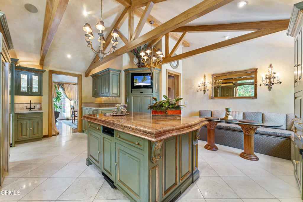 1205 Linda Vista Avenue