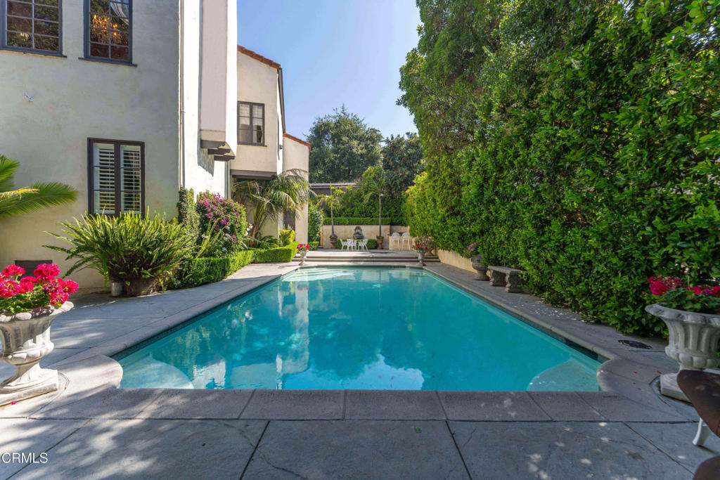 1205 Linda Vista Avenue