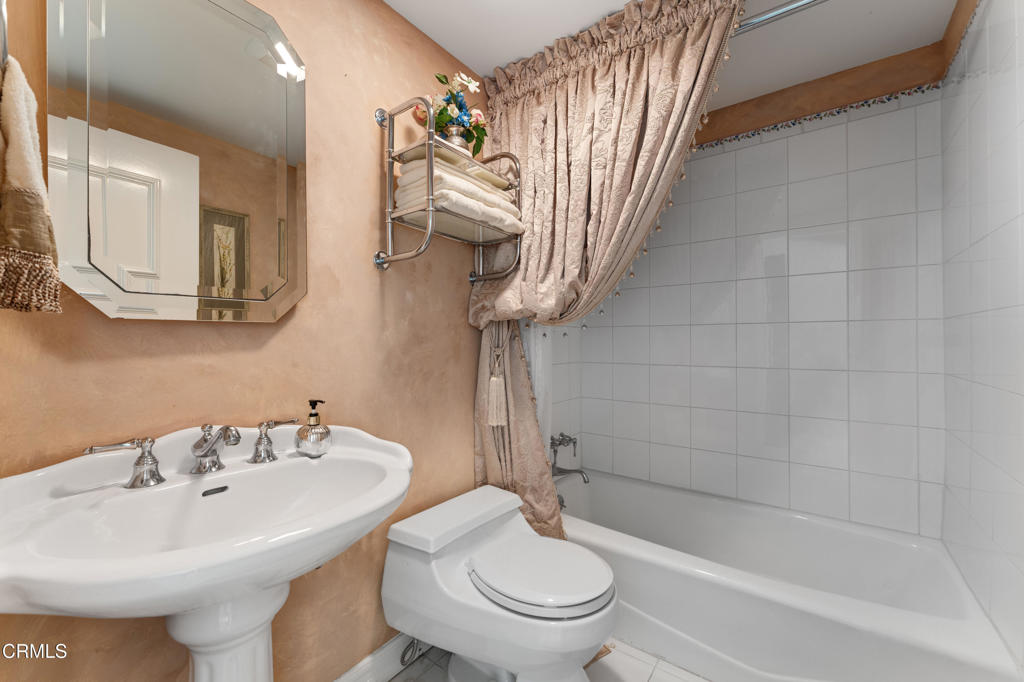 1205 Linda Vista Avenue