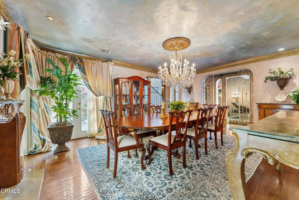 1205 Linda Vista Avenue