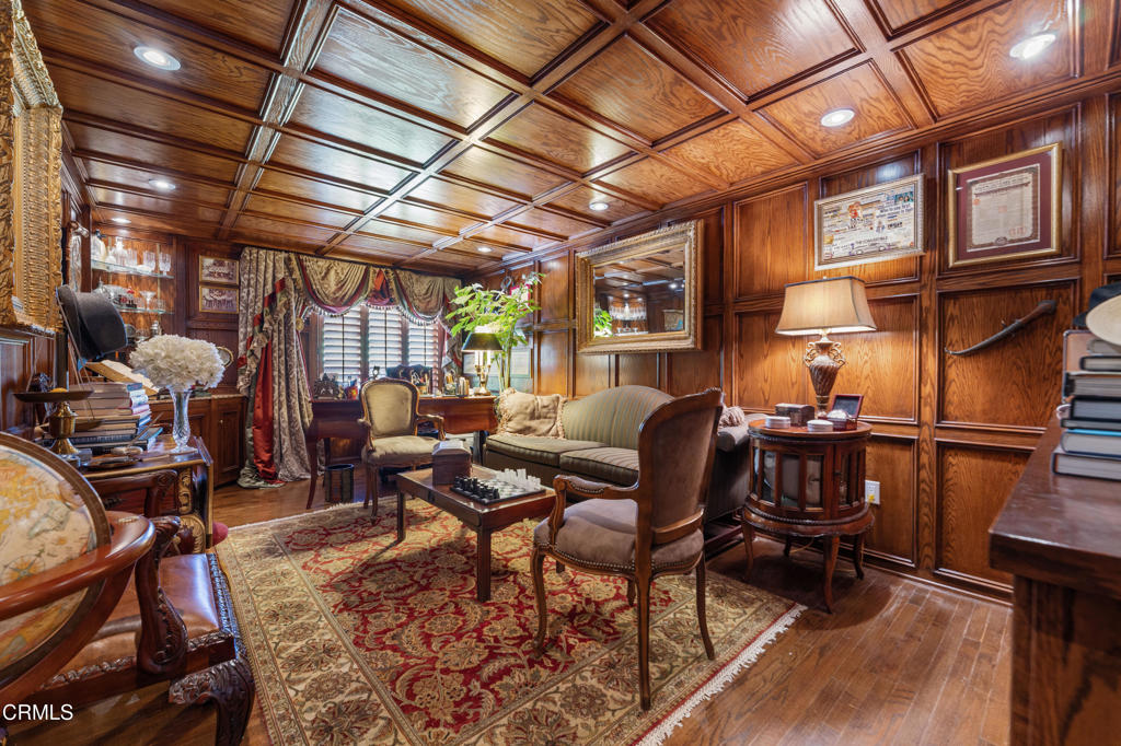 1205 Linda Vista Avenue