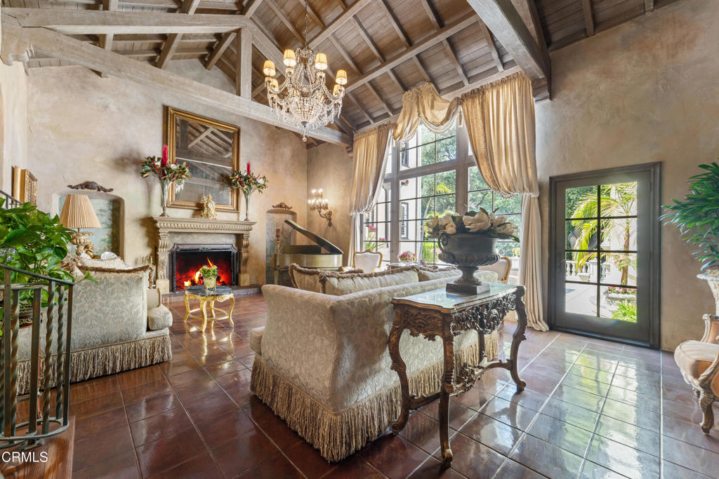 1205 Linda Vista Avenue