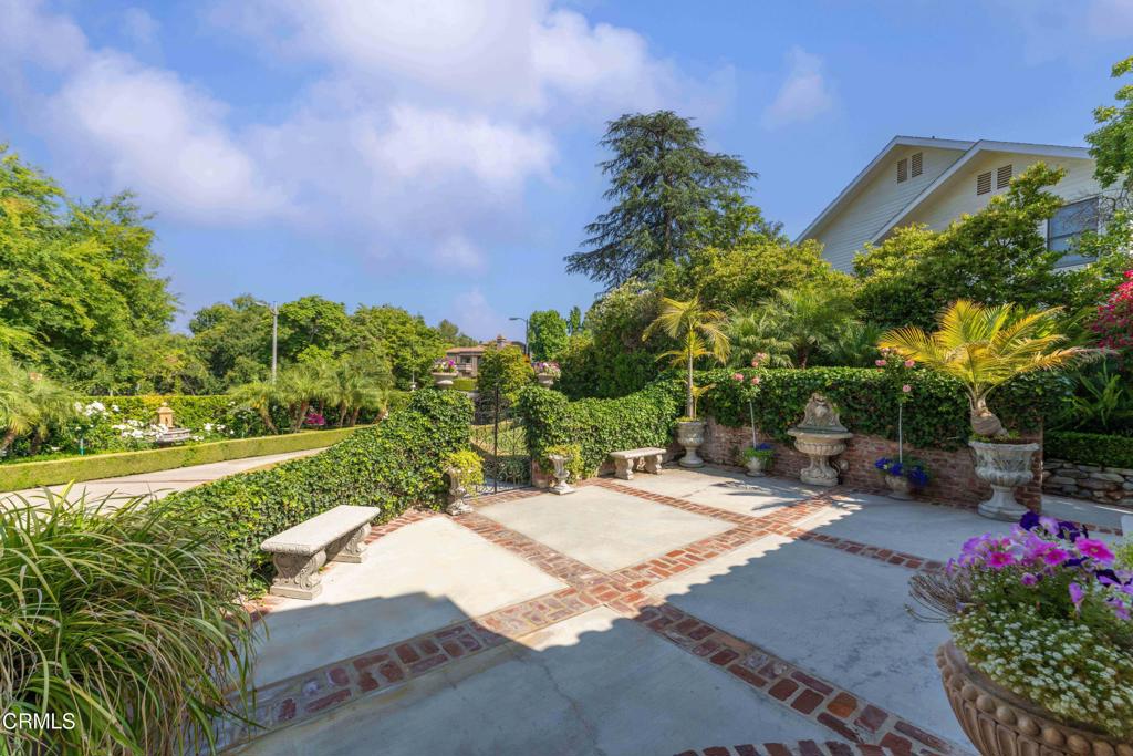 1205 Linda Vista Avenue